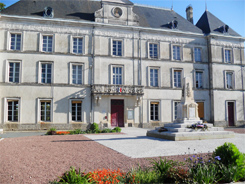 Mairie de Chef-Boutonne